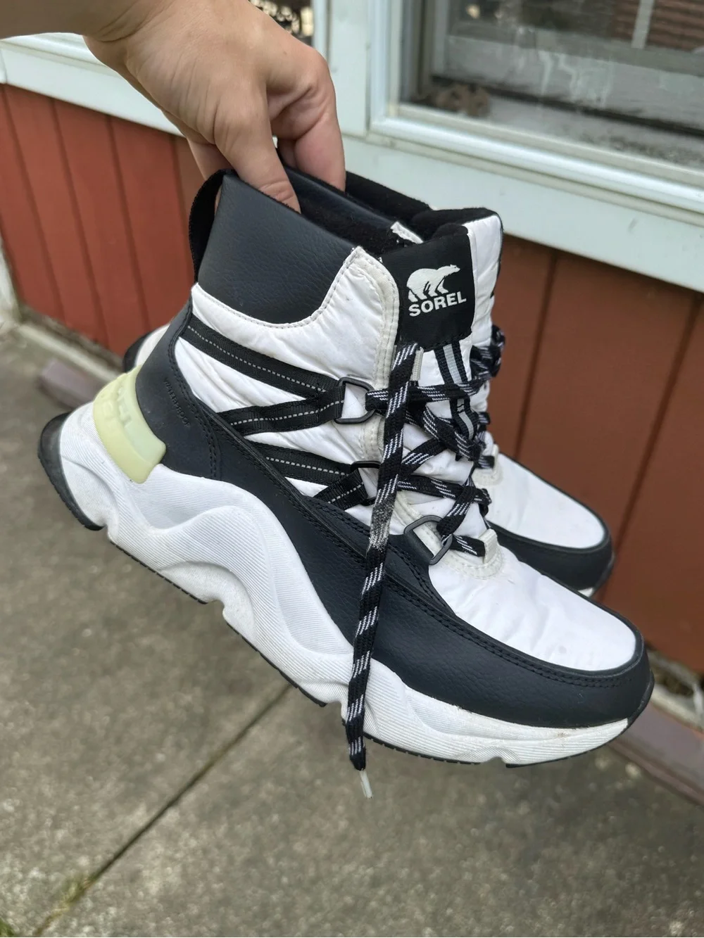 Sorel Kinetic Impact Waterproof Winter Sneaker Boots Size 8.5 White Black